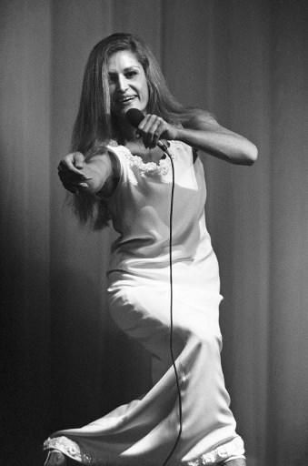  Dalida (24 Noiembrie 1971, Olympia music-hall in Paris)/ AFP PHOTO