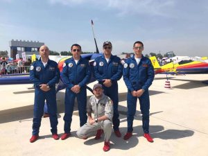 2017.05.04 Zhengzhou Aeroclubul Romaniei pilotii