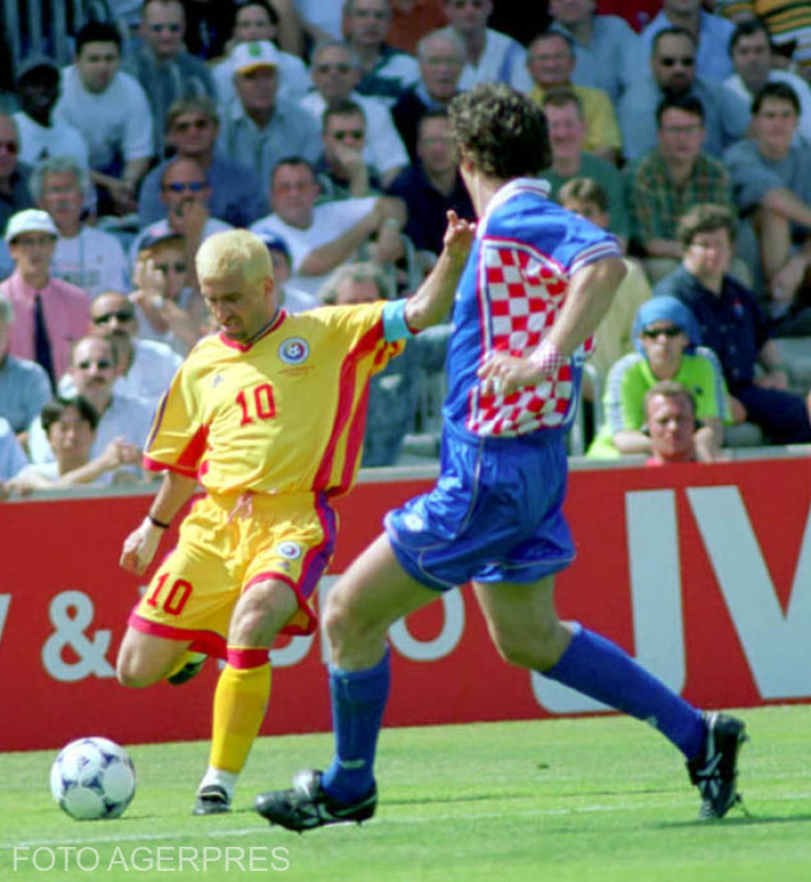 Campionatul mondial de fotbal din Franta 1998 - meciul de fotbal dintre reprezentantele Romaniei si Croatiei.