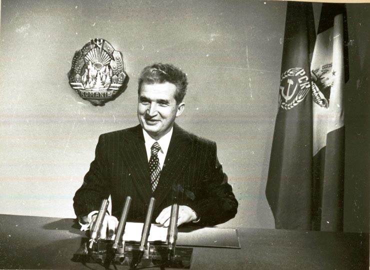 Mesajul de Anul Nou adresat întregului popor la posturile de radio şi televiziune de Nicolae Ceauşescu.(1.I.1978) - sursa: – „Fototeca online a comunismului românesc”, cota 1/1978